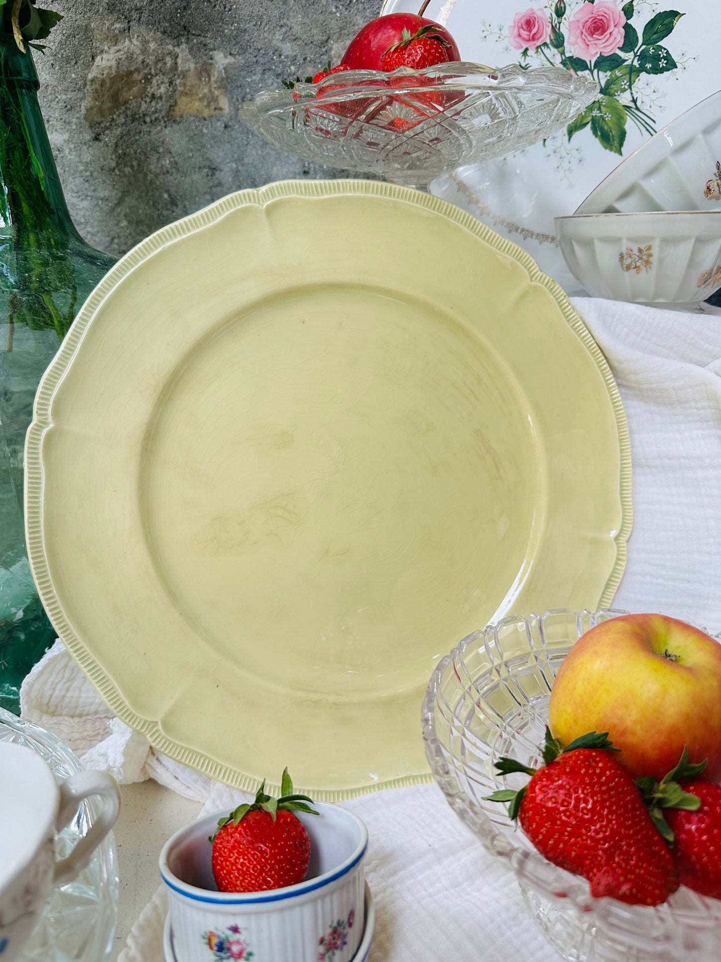 Grand plat à tarte en faience de Longchamp De Raymonde à Zoé