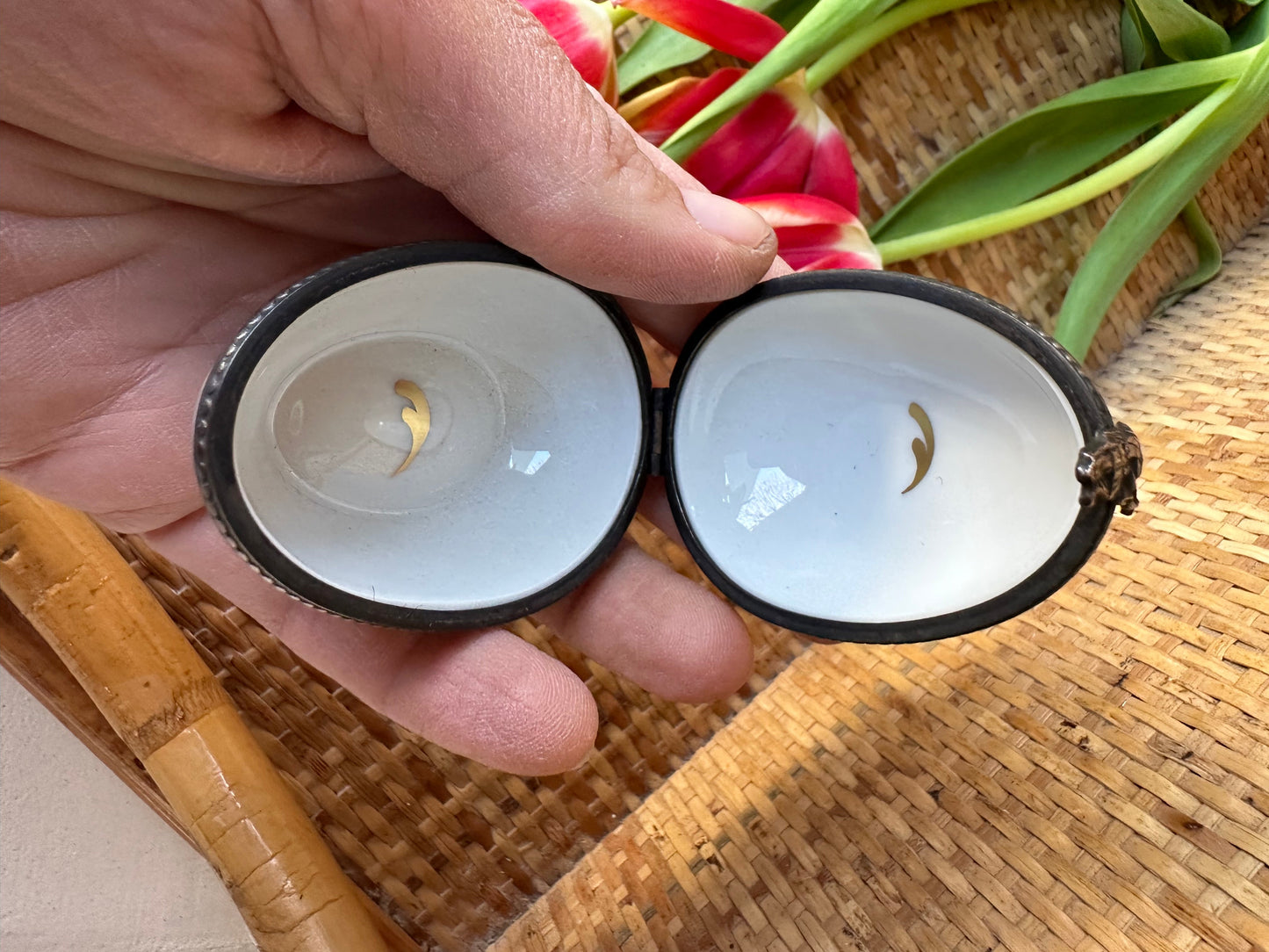 Petite boite à bijoux en porcelaine de Limoges De Raymonde à Zoé