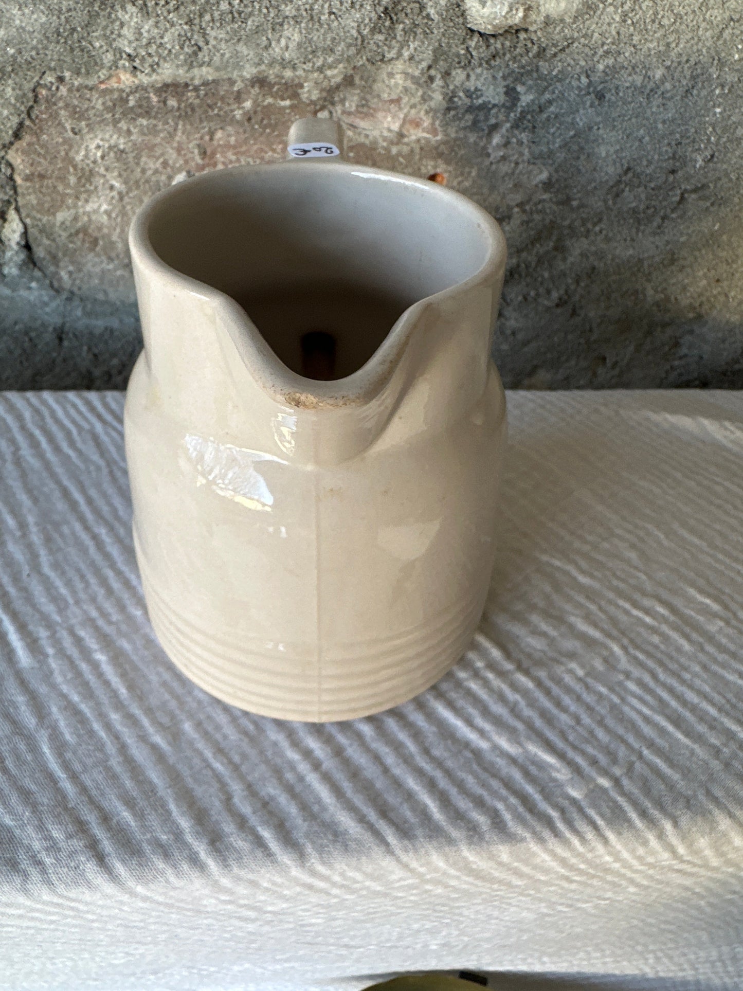Pichet en céramique beige Longwy De Raymonde à Zoé