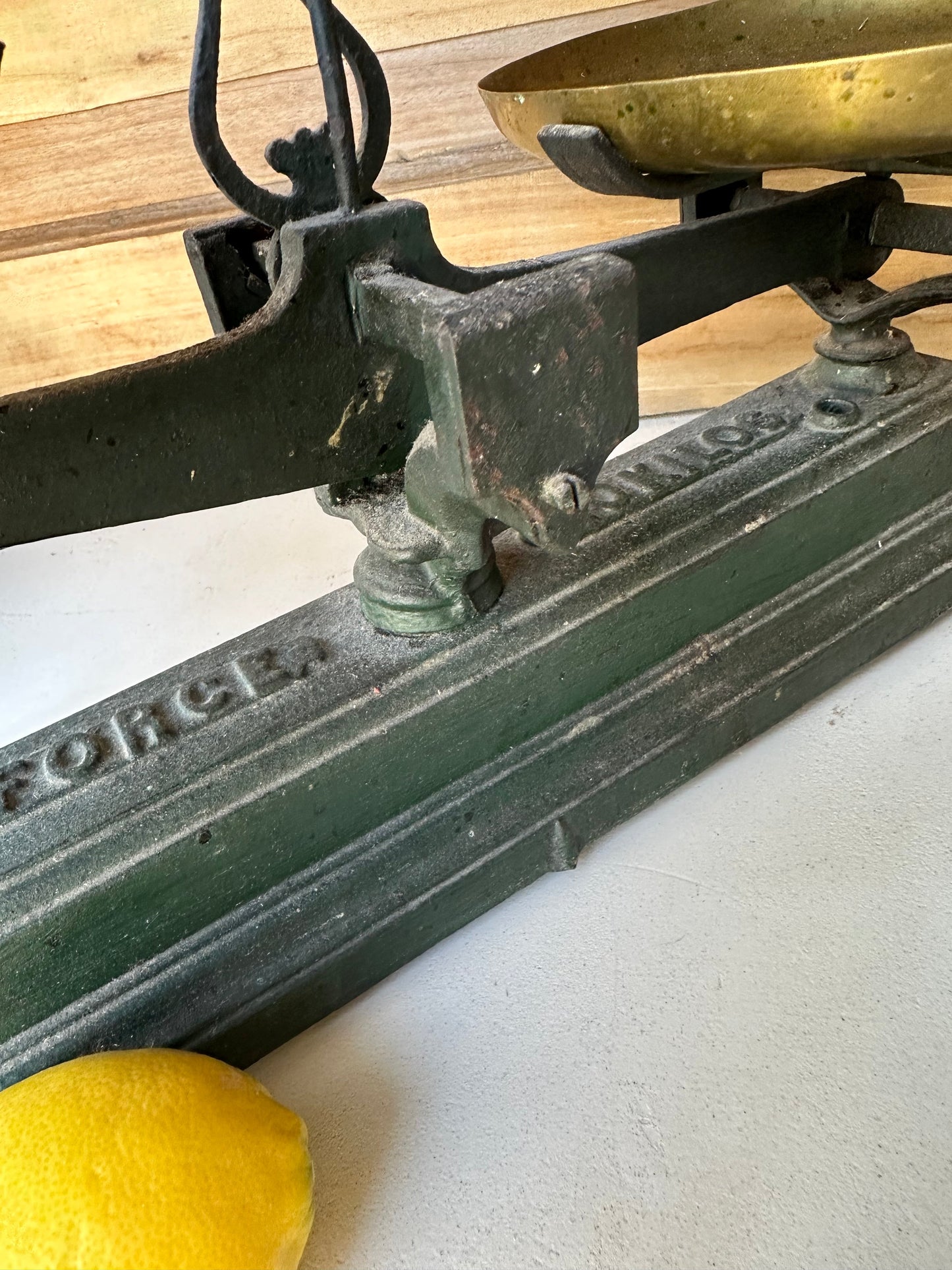 Balance de cuisine ancienne De Raymonde à Zoé