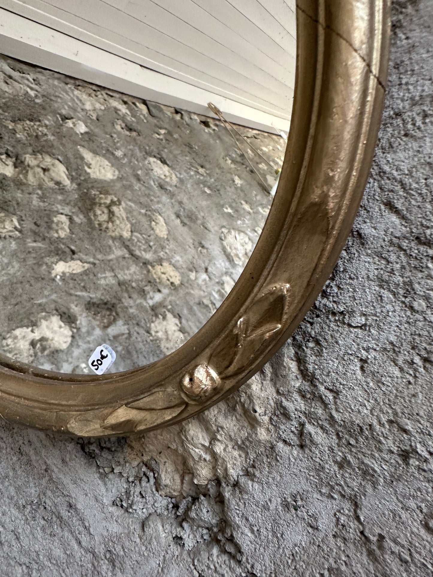 Miroir médaillon doré De Raymonde à Zoé