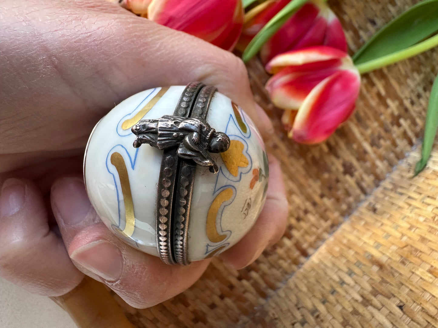 Petite boite à bijoux en porcelaine de Limoges De Raymonde à Zoé