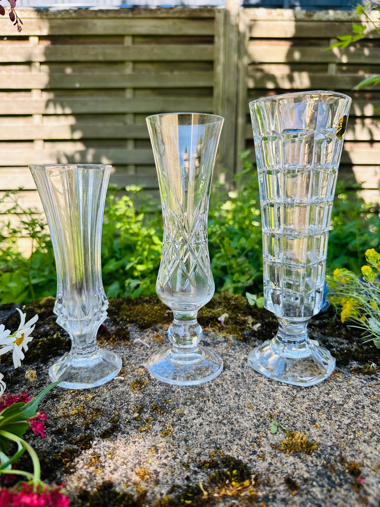 Trio de vases vintage en verre et cristal De Raymonde à Zoé