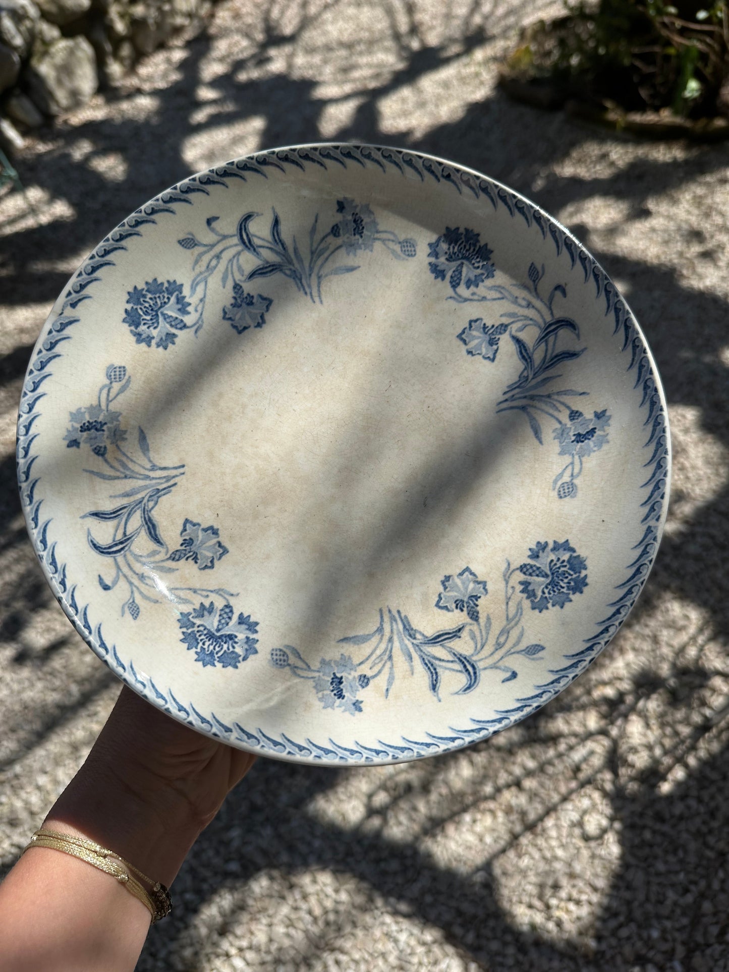 Compotier ancien en terre de fer De Raymonde à Zoé