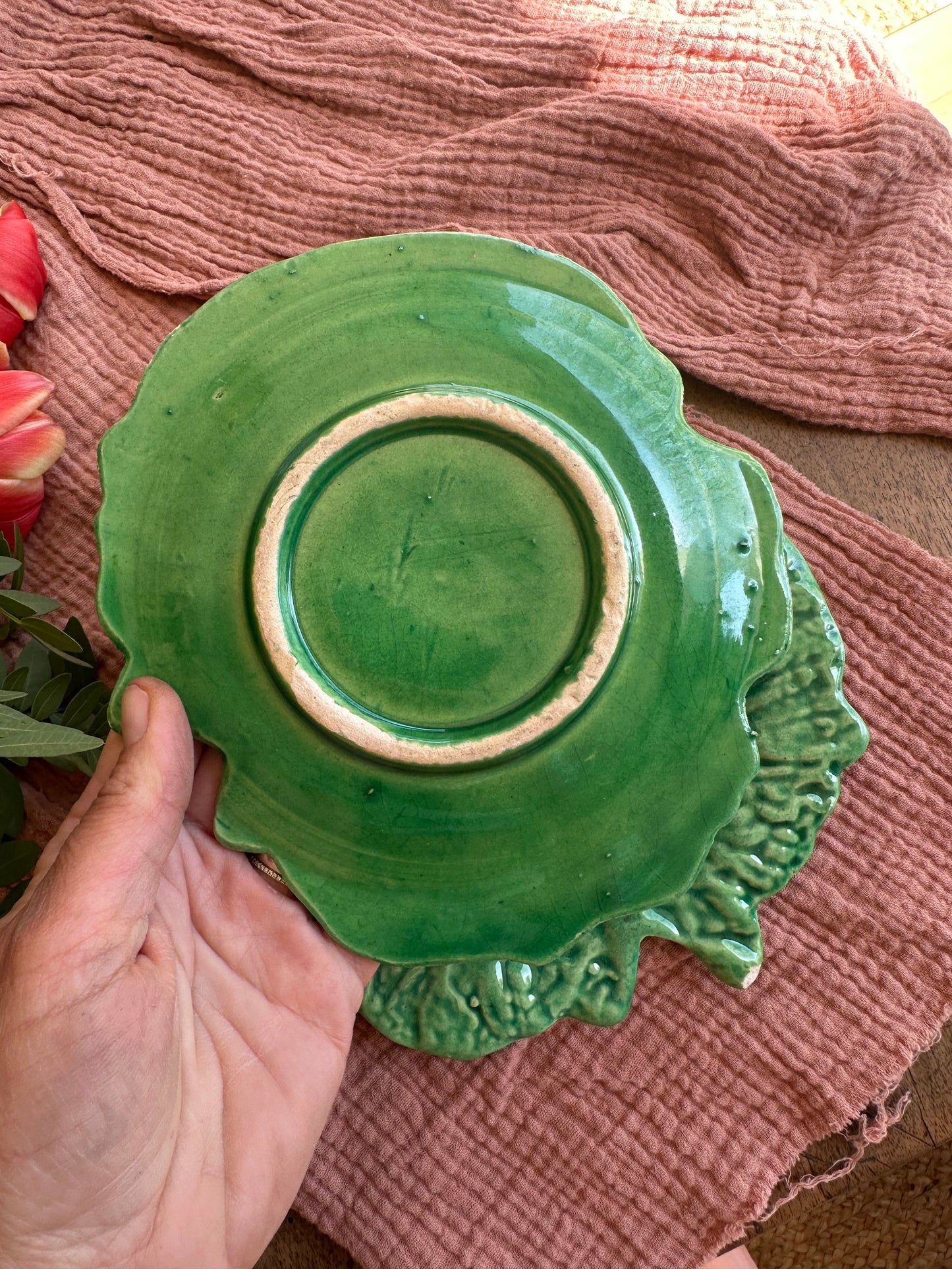 Ensemble de 2 assiettes en barbotine verte De Raymonde à Zoé