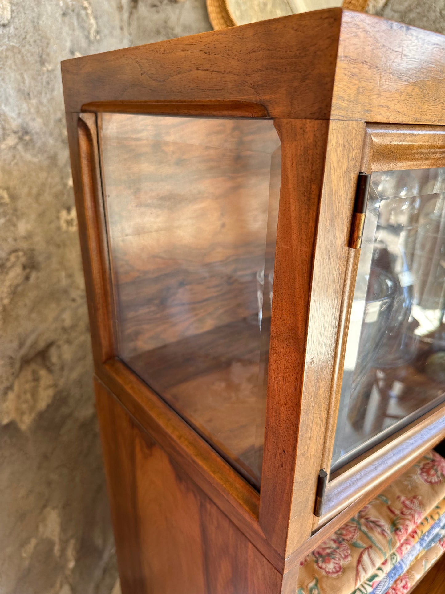 Vitrine années 50 De Raymonde à Zoé