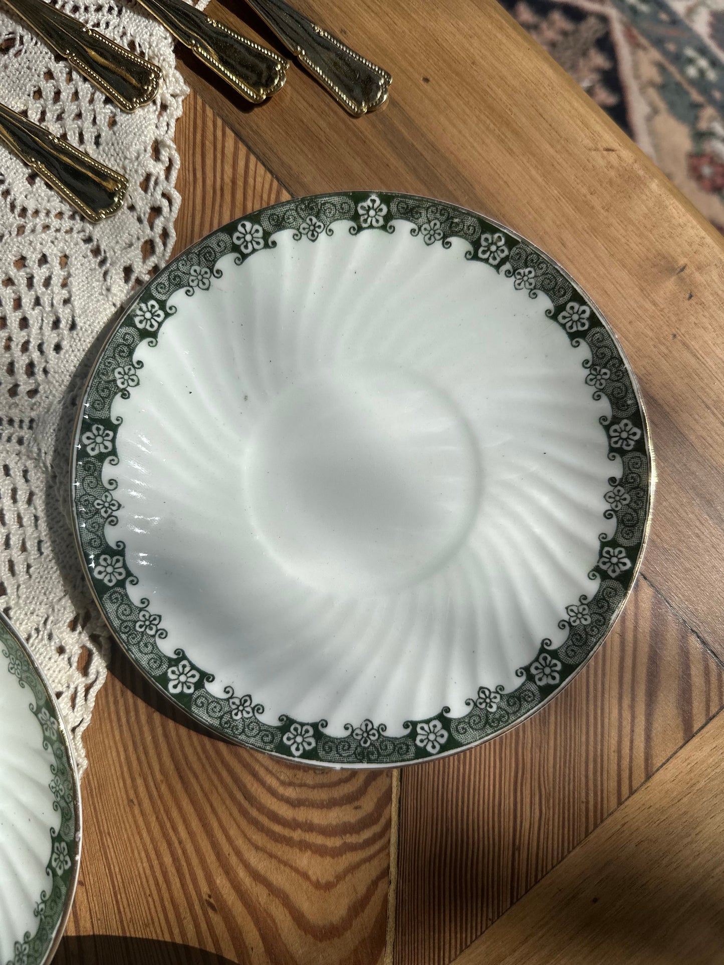 Tasse et soucoupe assortie en porcelaine anglaise De Raymonde à Zoé