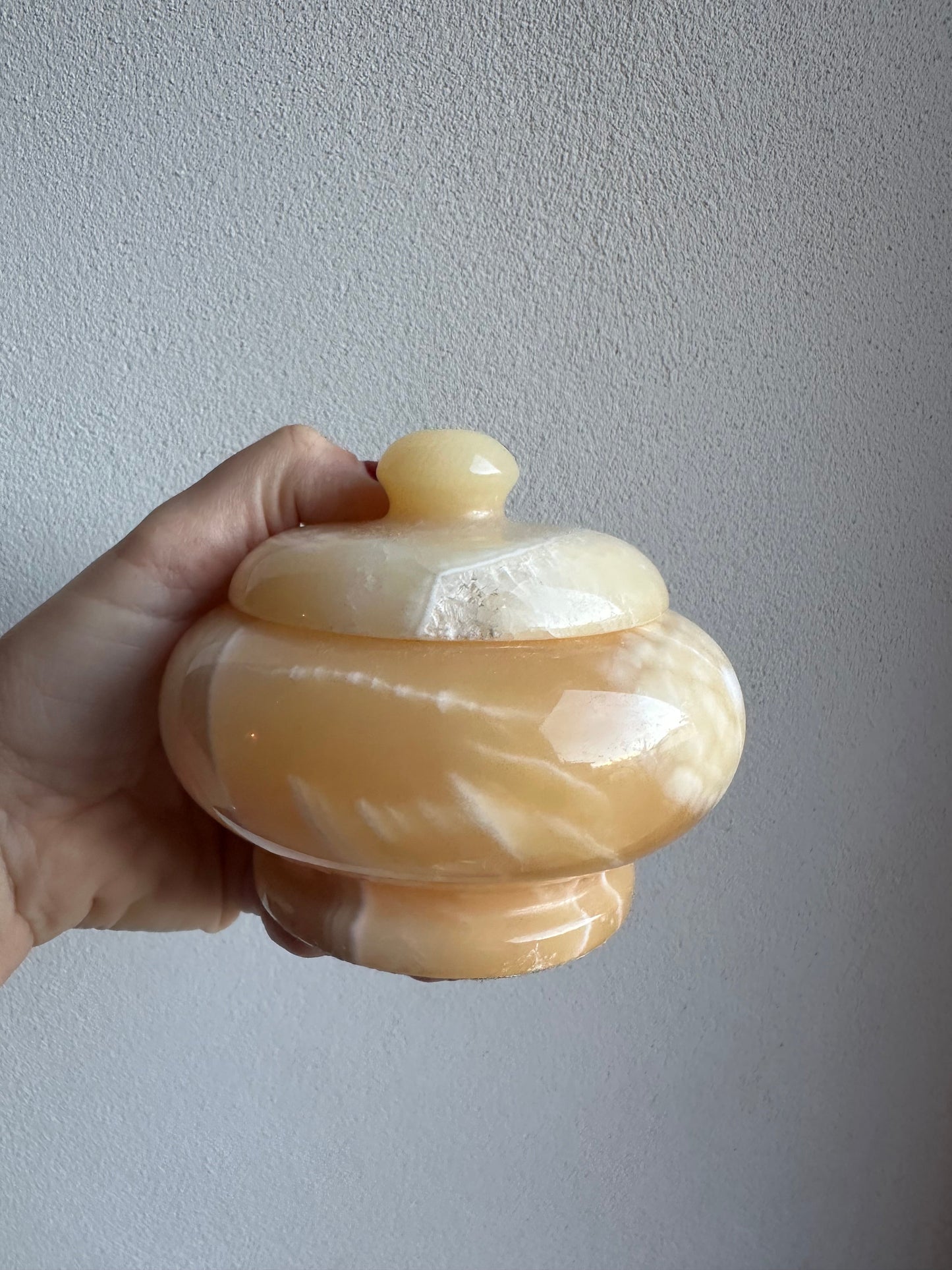 Boite à bijoux en albâtre De Raymonde à Zoé