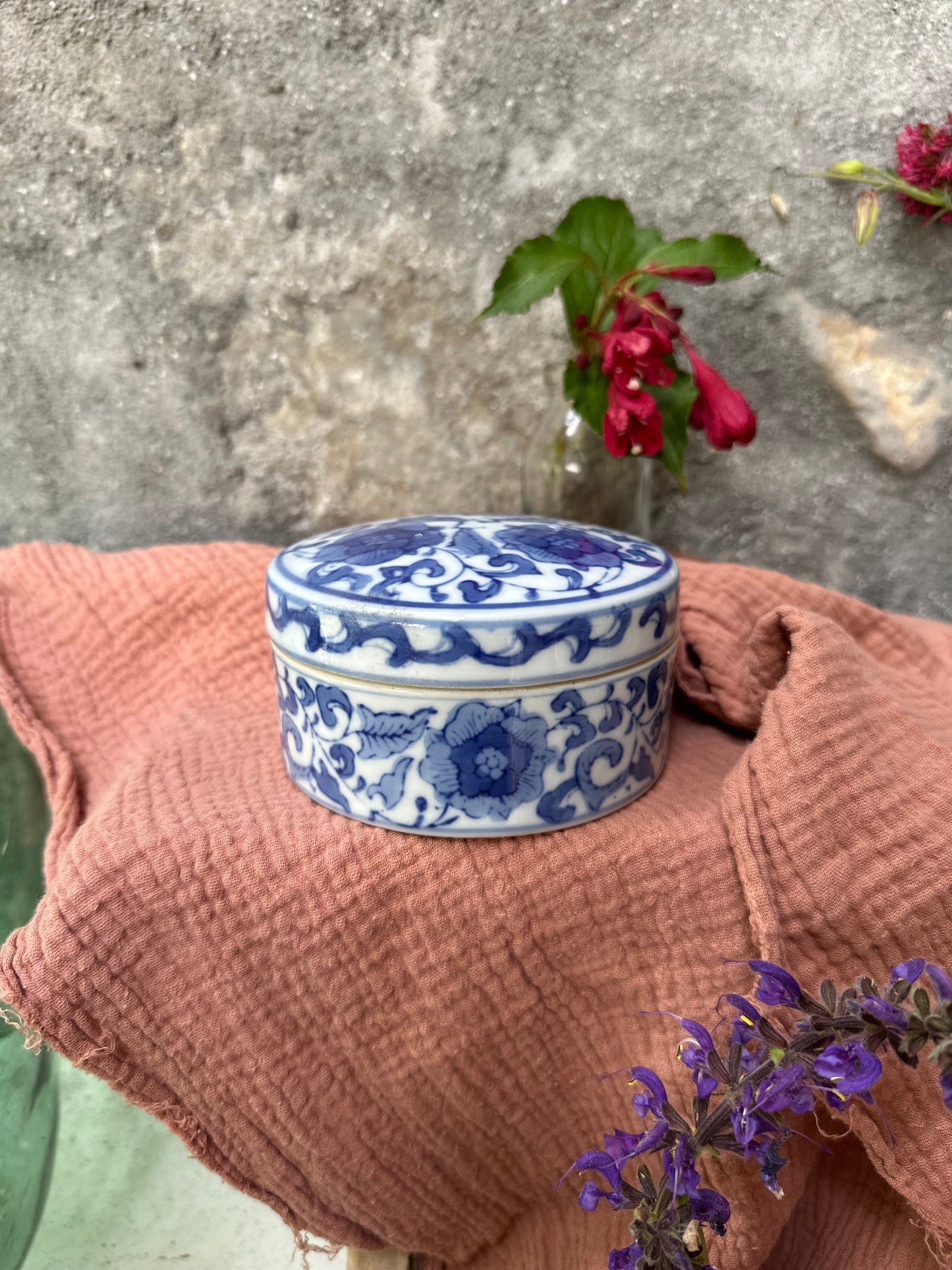 Boite à bijoux en porcelaine chinoise ronde De Raymonde à Zoé