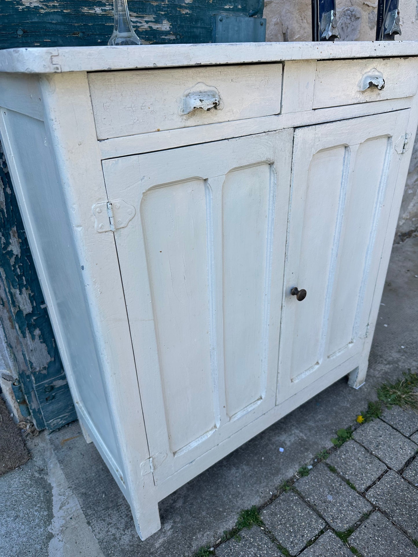 Petit buffet parisien A RELOOKER De Raymonde à Zoé