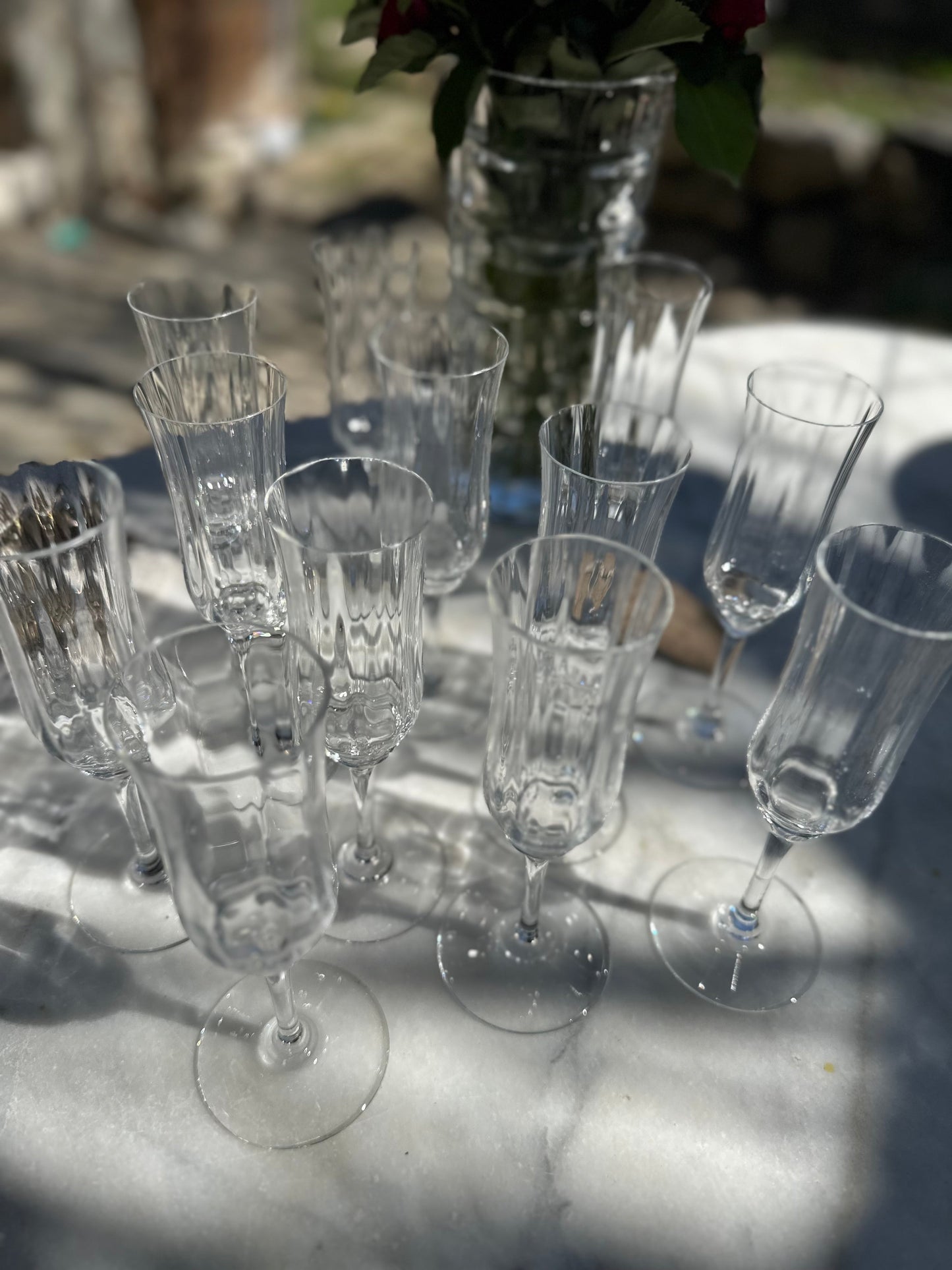 Ensemble de 12 flutes a champagne cristal de Baccarat De Raymonde à Zoé