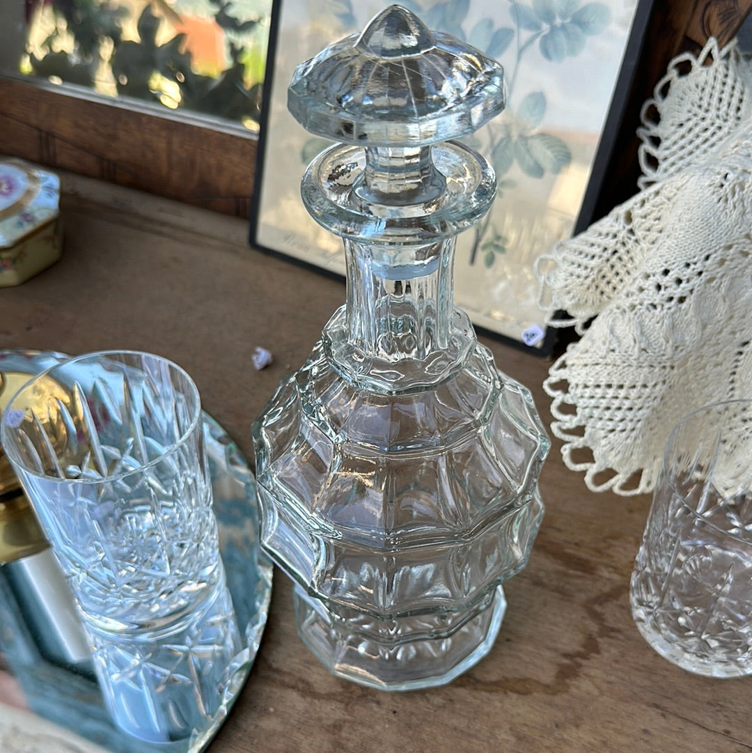 Carafe en verre avec bouchon De Raymonde à Zoé