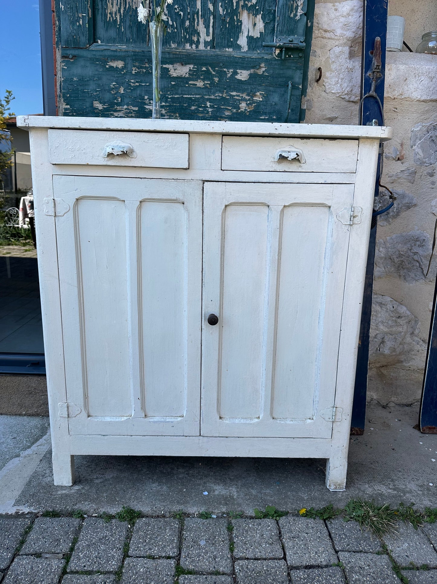 Petit buffet parisien A RELOOKER De Raymonde à Zoé