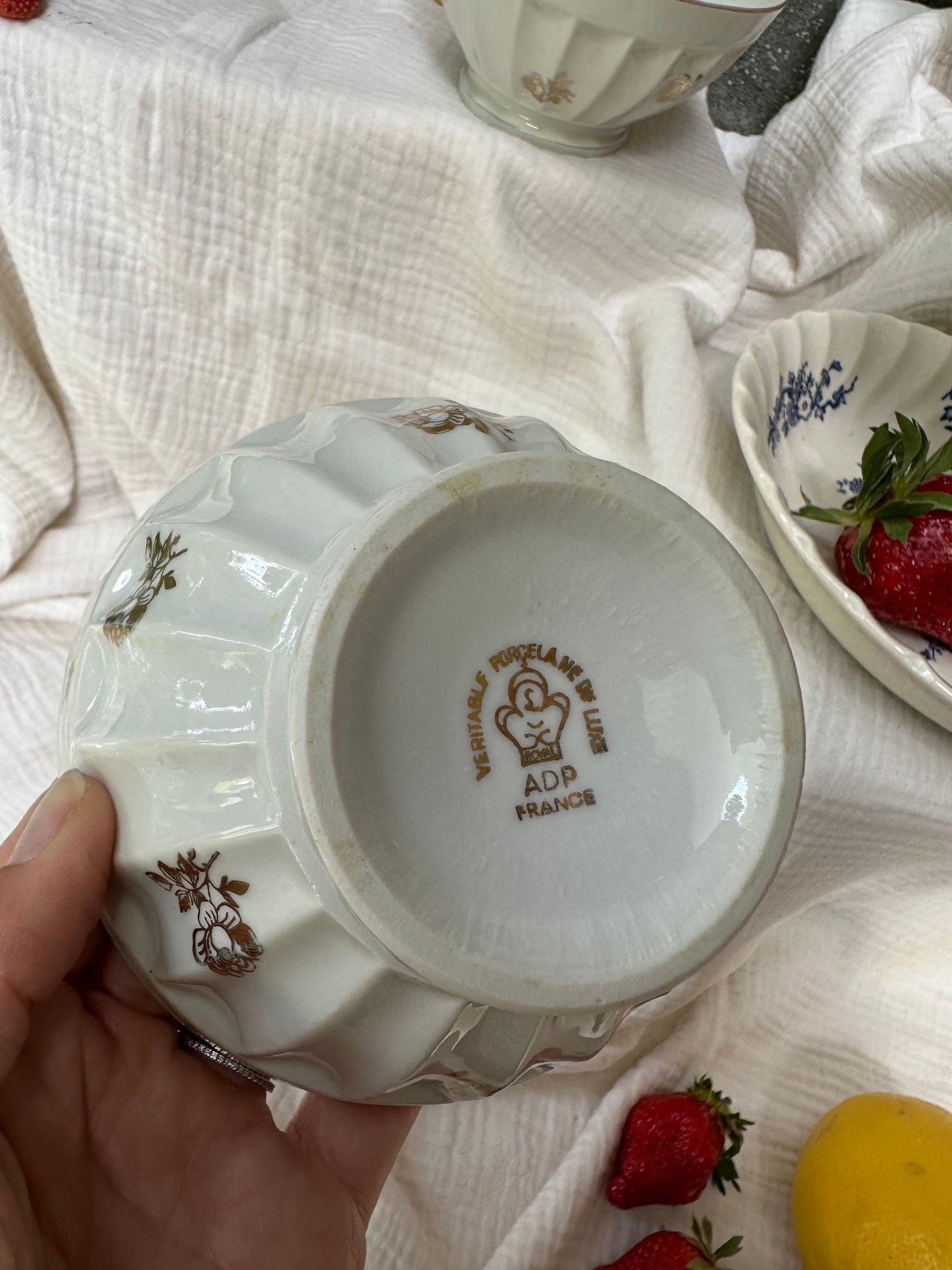 Ensemble de 2 bols cotelés vintage en porcelaine De Raymonde à Zoé