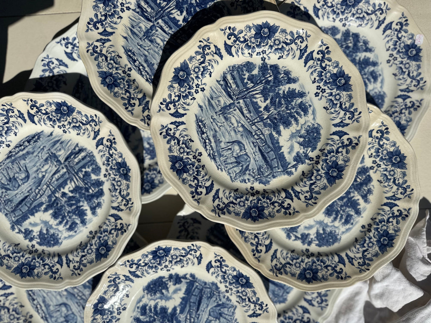 Ensemble de 10 assiettes plates Derby Sarreguemines De Raymonde à Zoé