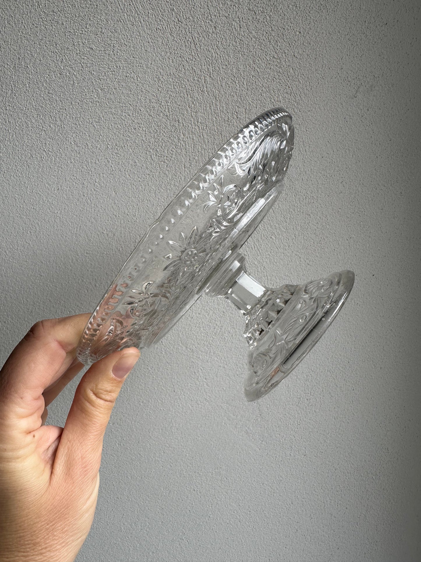 Petit compotier en verre moulé vintage De Raymonde à Zoé