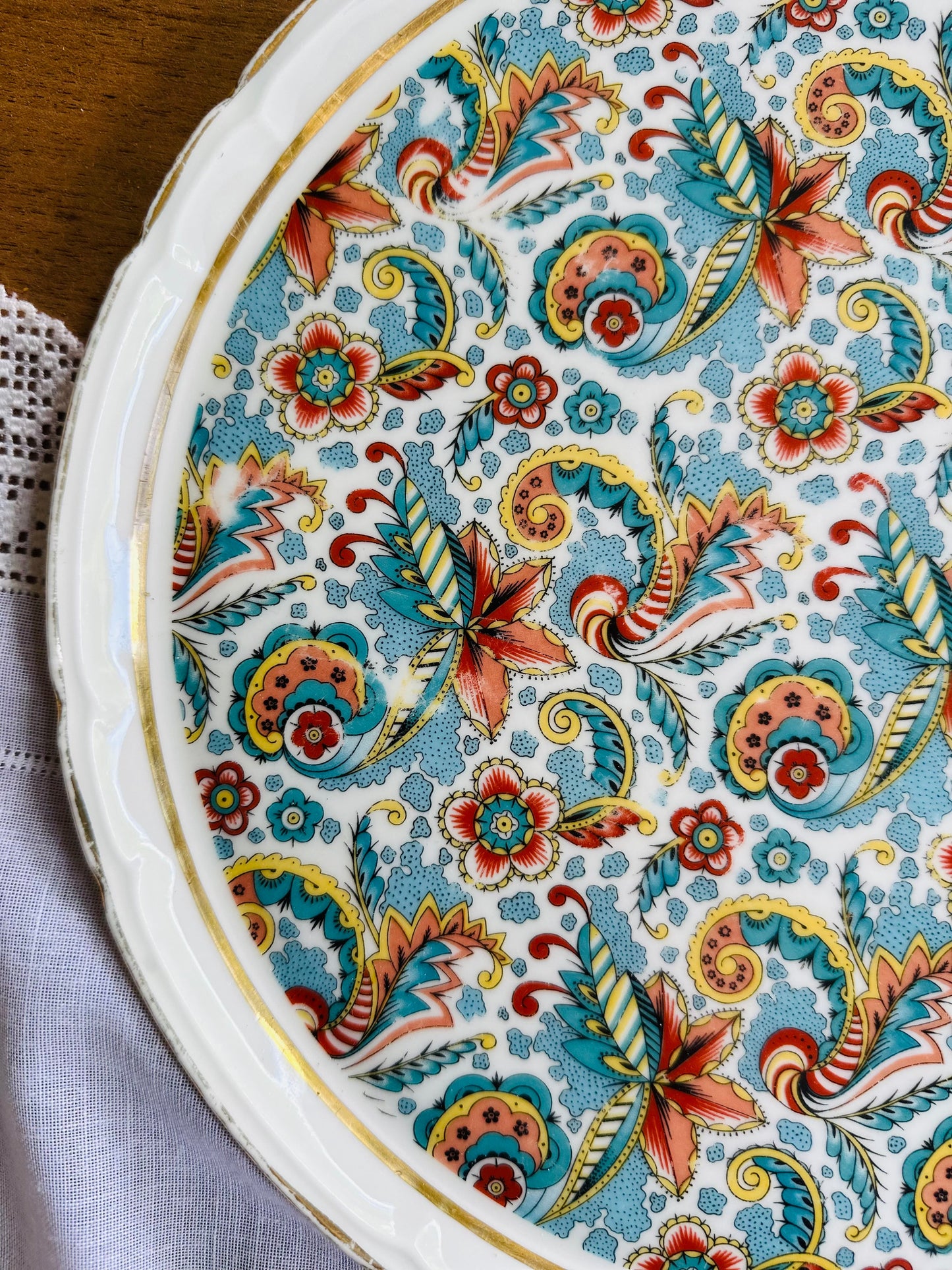 Grand plat à tarte en porcelaine vintage De Raymonde à Zoé