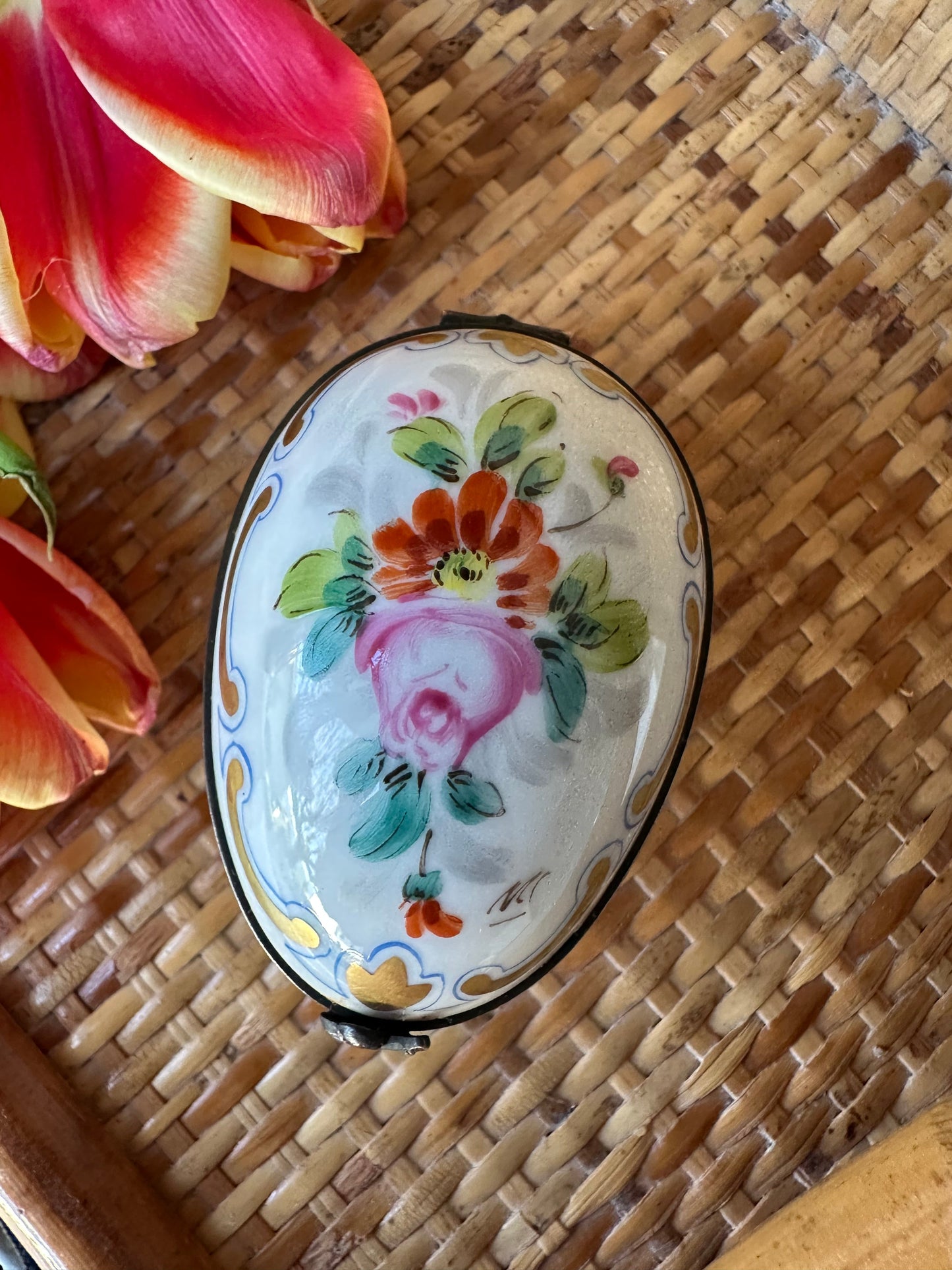 Petite boite à bijoux en porcelaine de Limoges De Raymonde à Zoé