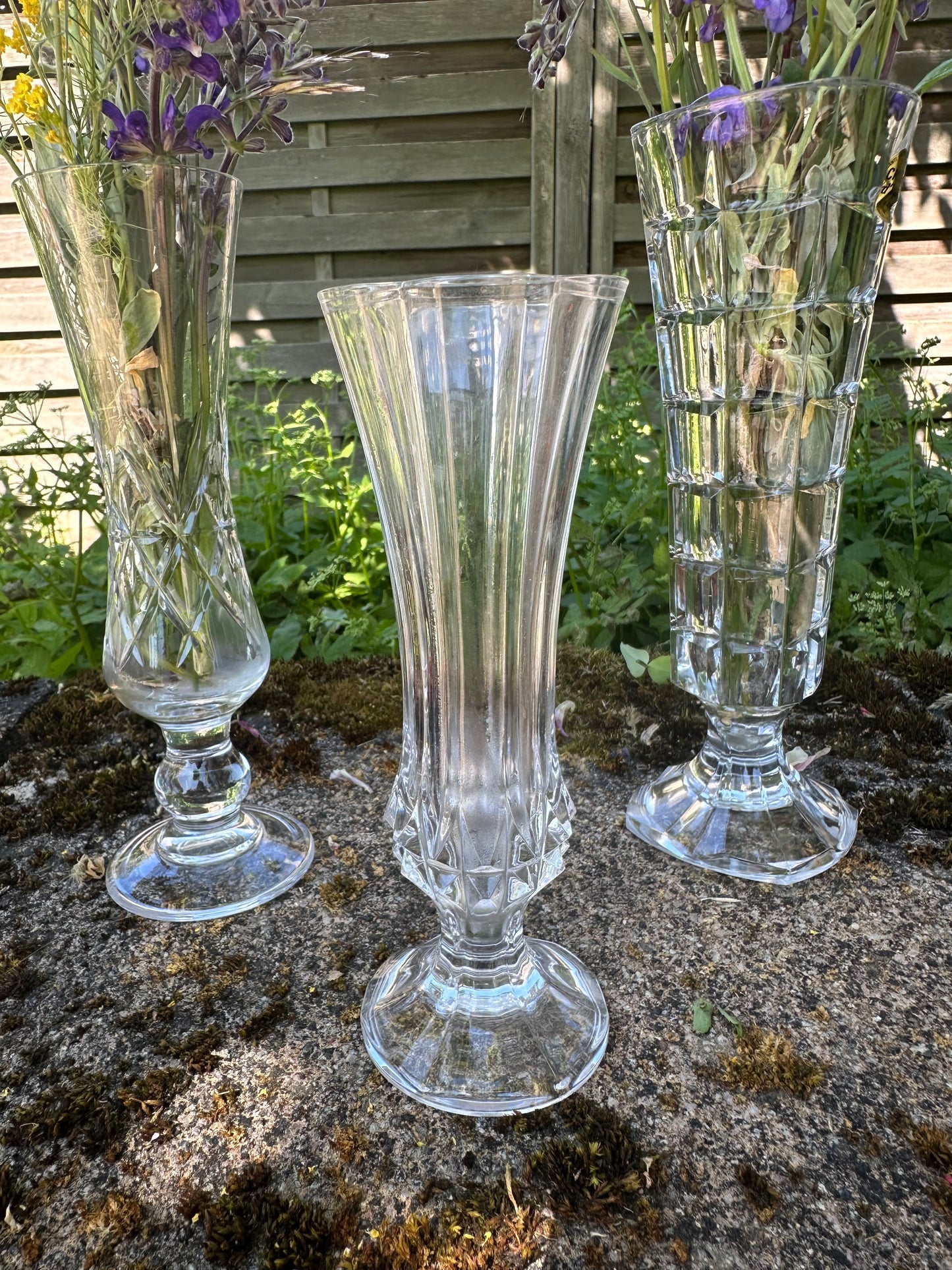 Trio de vases vintage en verre et cristal De Raymonde à Zoé