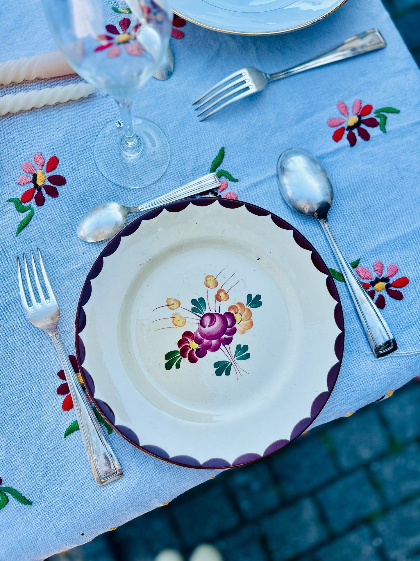 Ensemble de 6 assiettes plates Longchamp De Raymonde à Zoé
