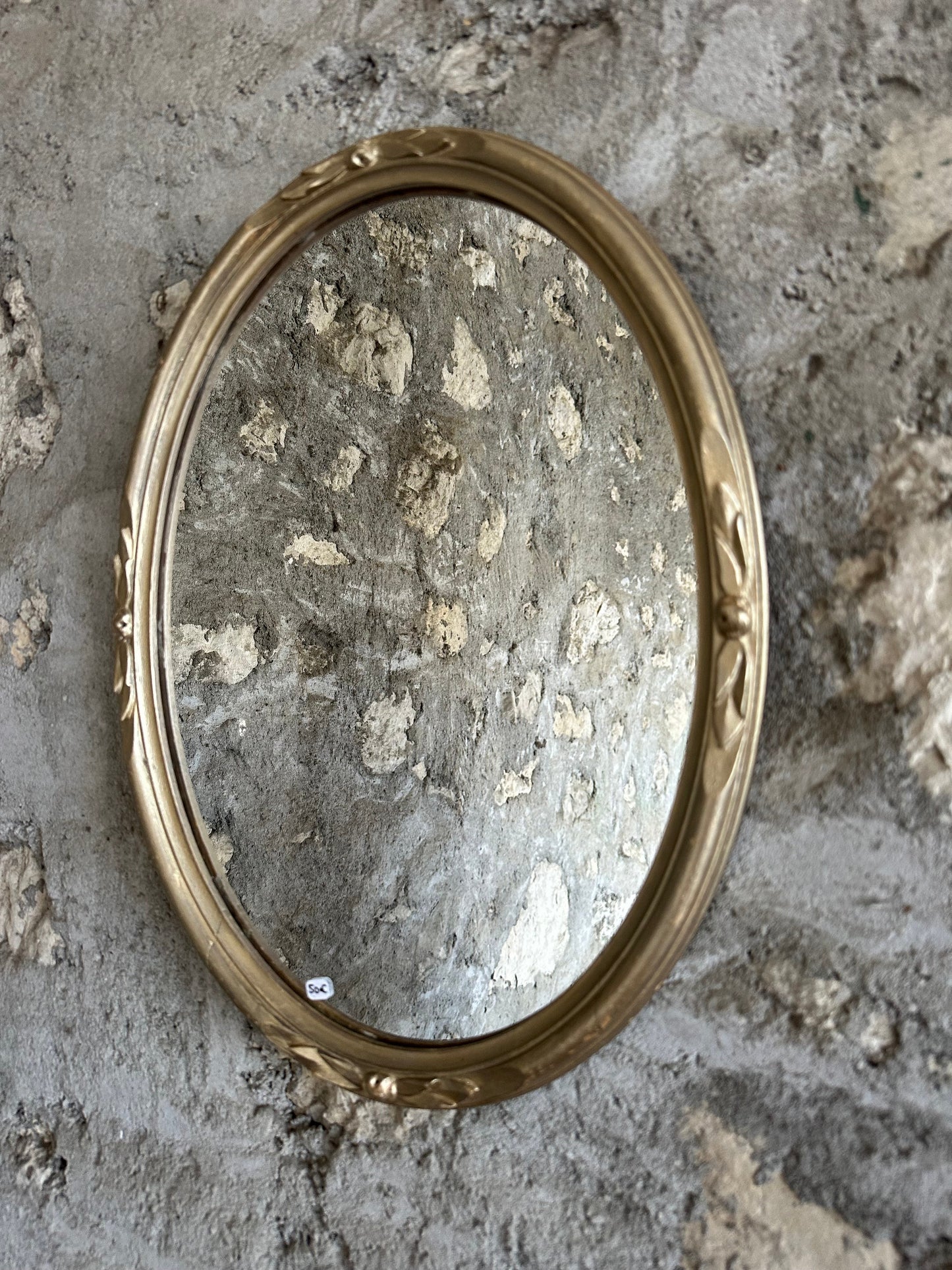 Miroir médaillon doré De Raymonde à Zoé