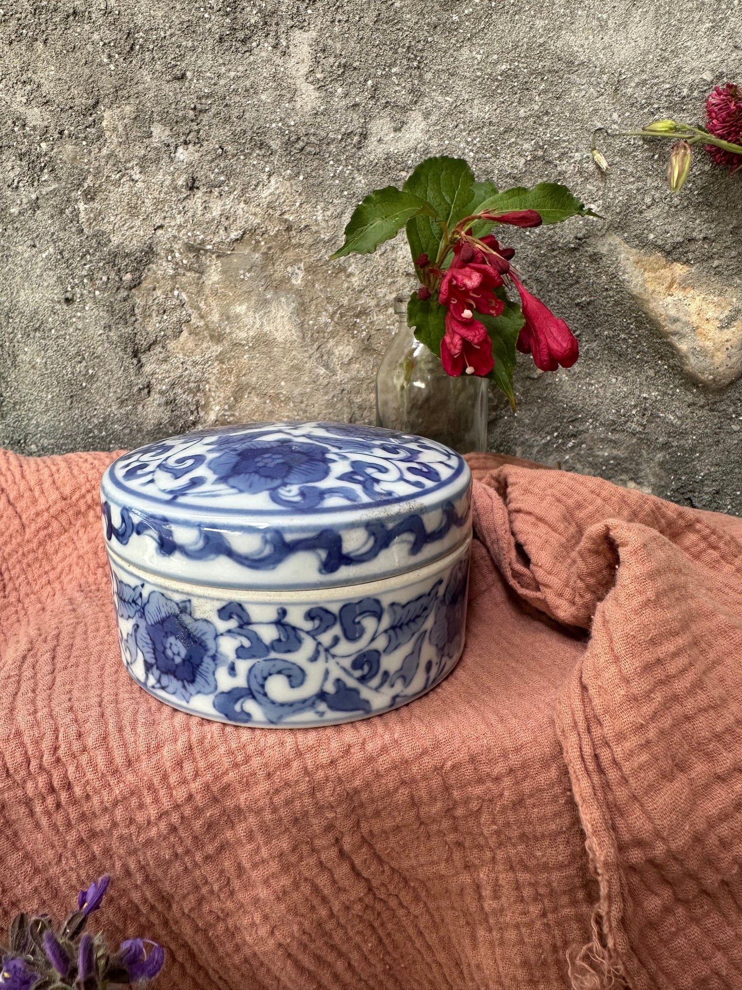 Boite à bijoux en porcelaine chinoise ronde De Raymonde à Zoé