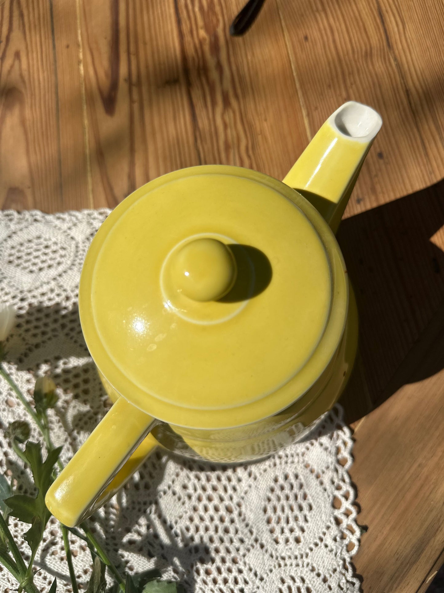 Theiere vintage en faïence jaune De Raymonde à Zoé