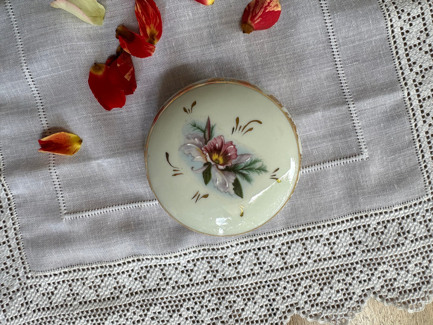 Boite à bijoux en porcelaine De Raymonde à Zoé