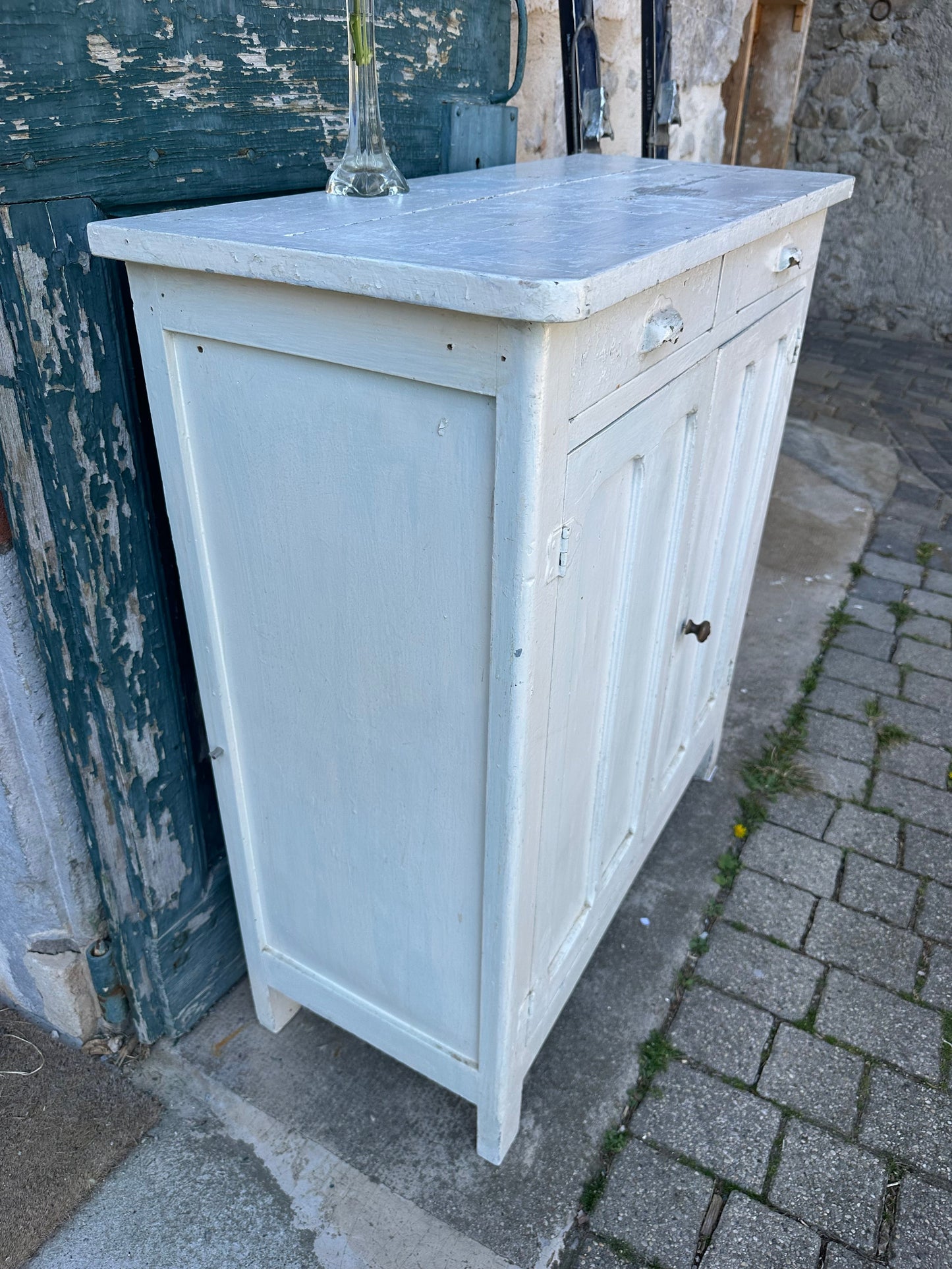Petit buffet parisien A RELOOKER De Raymonde à Zoé