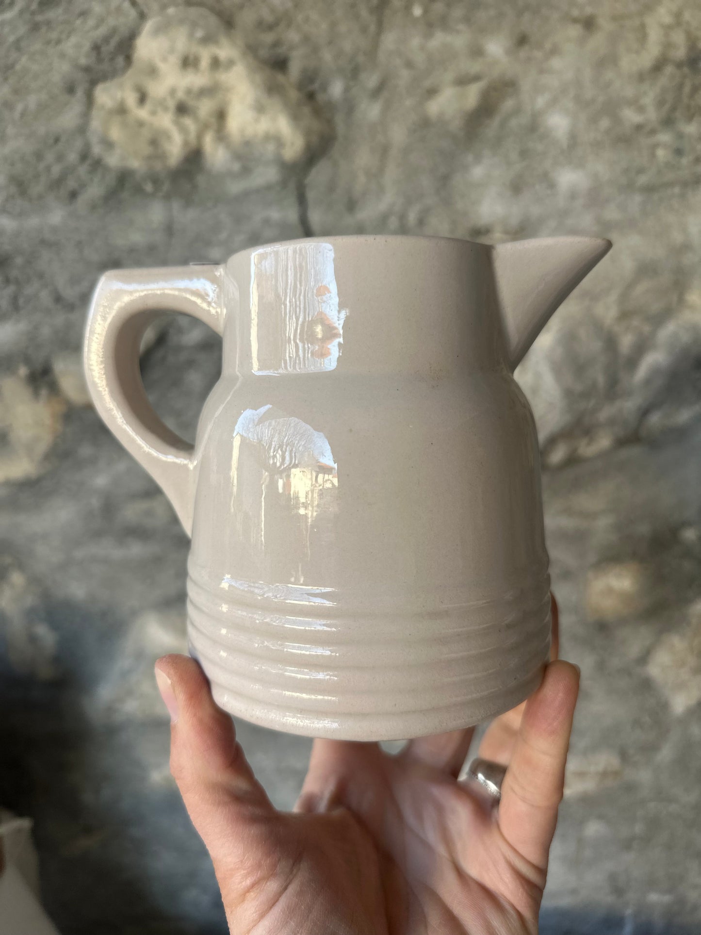 Pichet en céramique beige Longwy De Raymonde à Zoé
