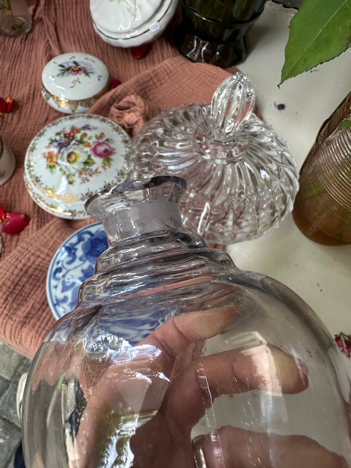 Petite carafe vintage avec son bouchon De Raymonde à Zoé