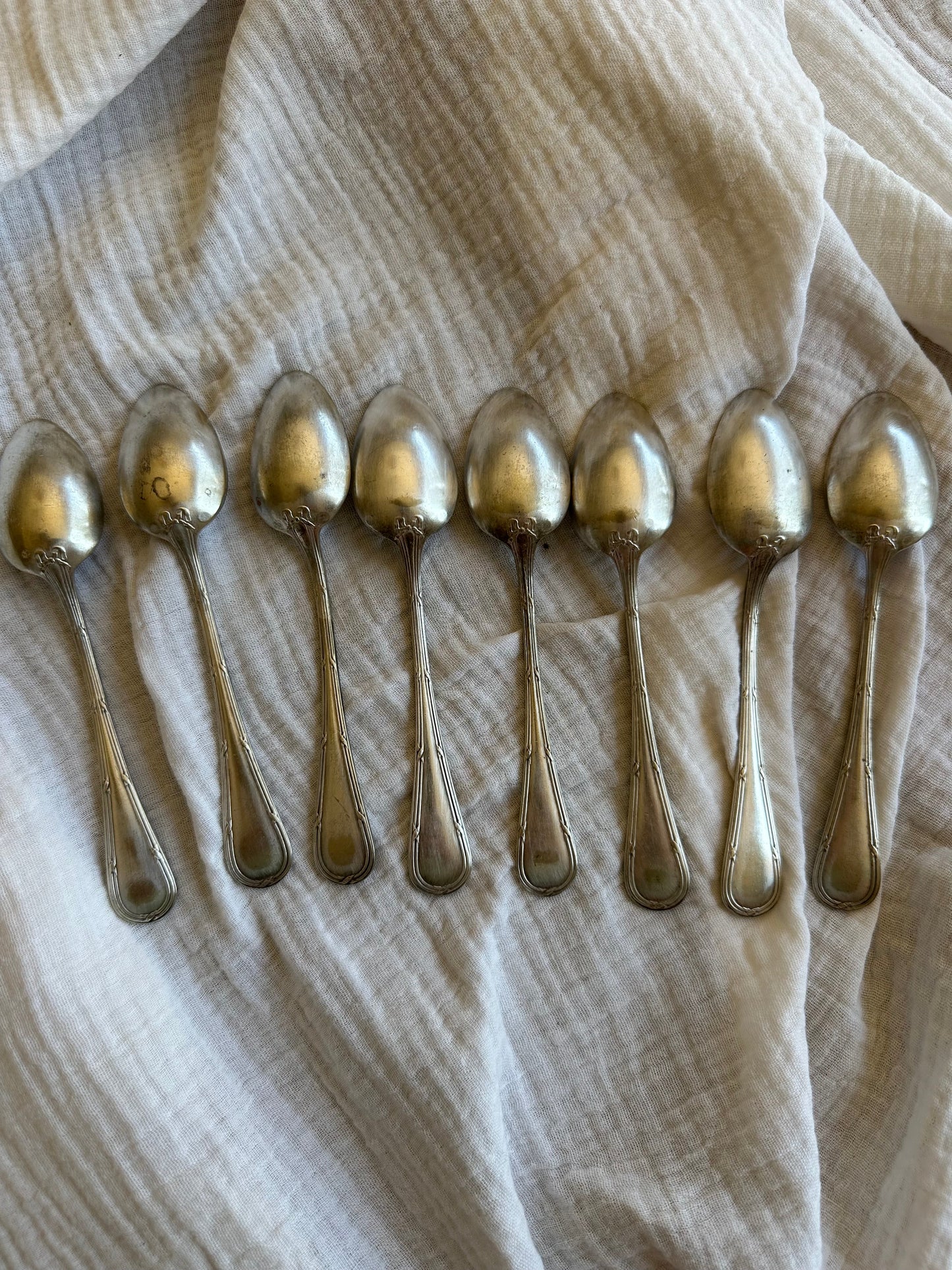 8 petites cuillères en métal argenté De Raymonde à Zoé