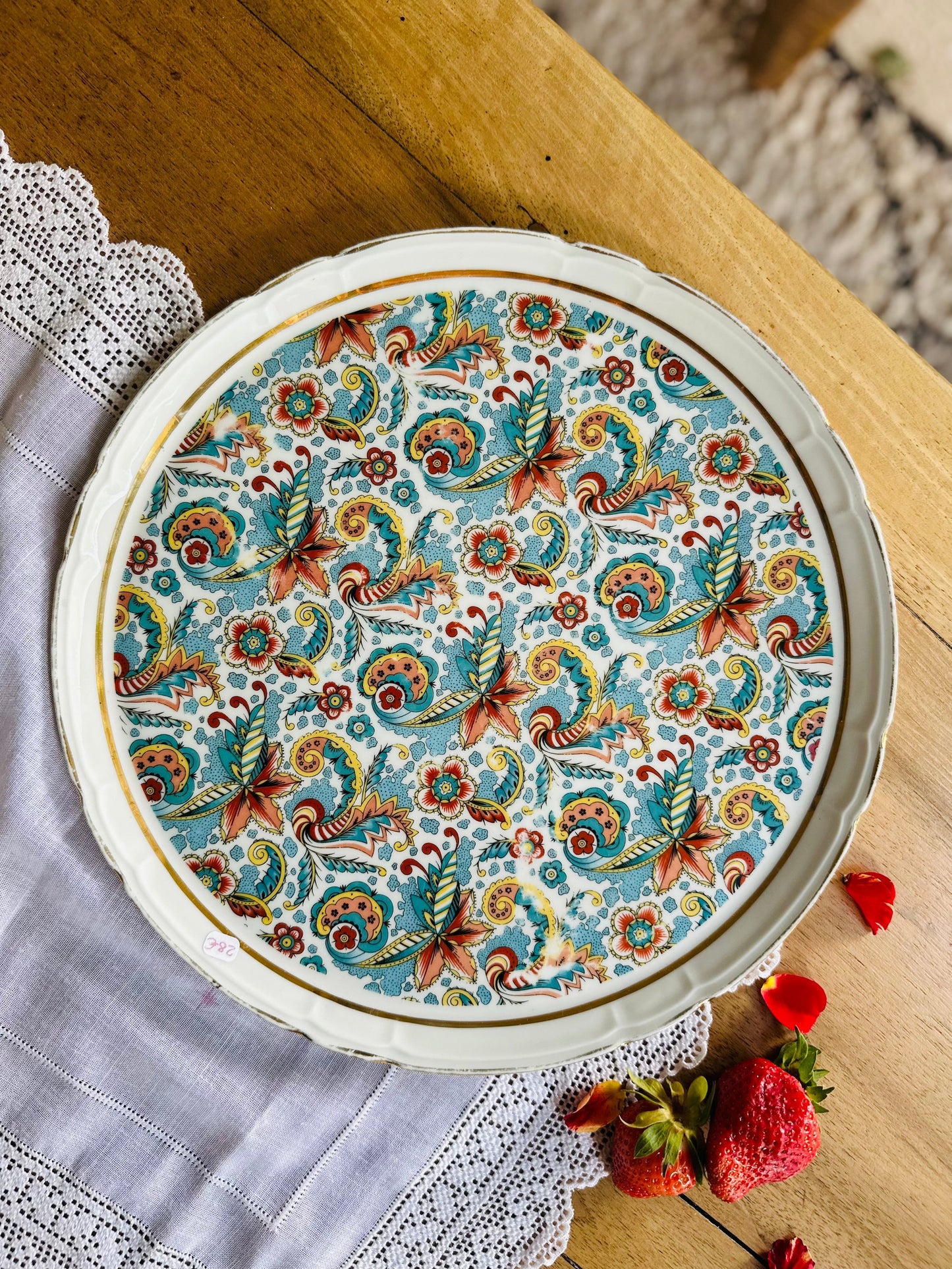 Grand plat à tarte en porcelaine vintage De Raymonde à Zoé