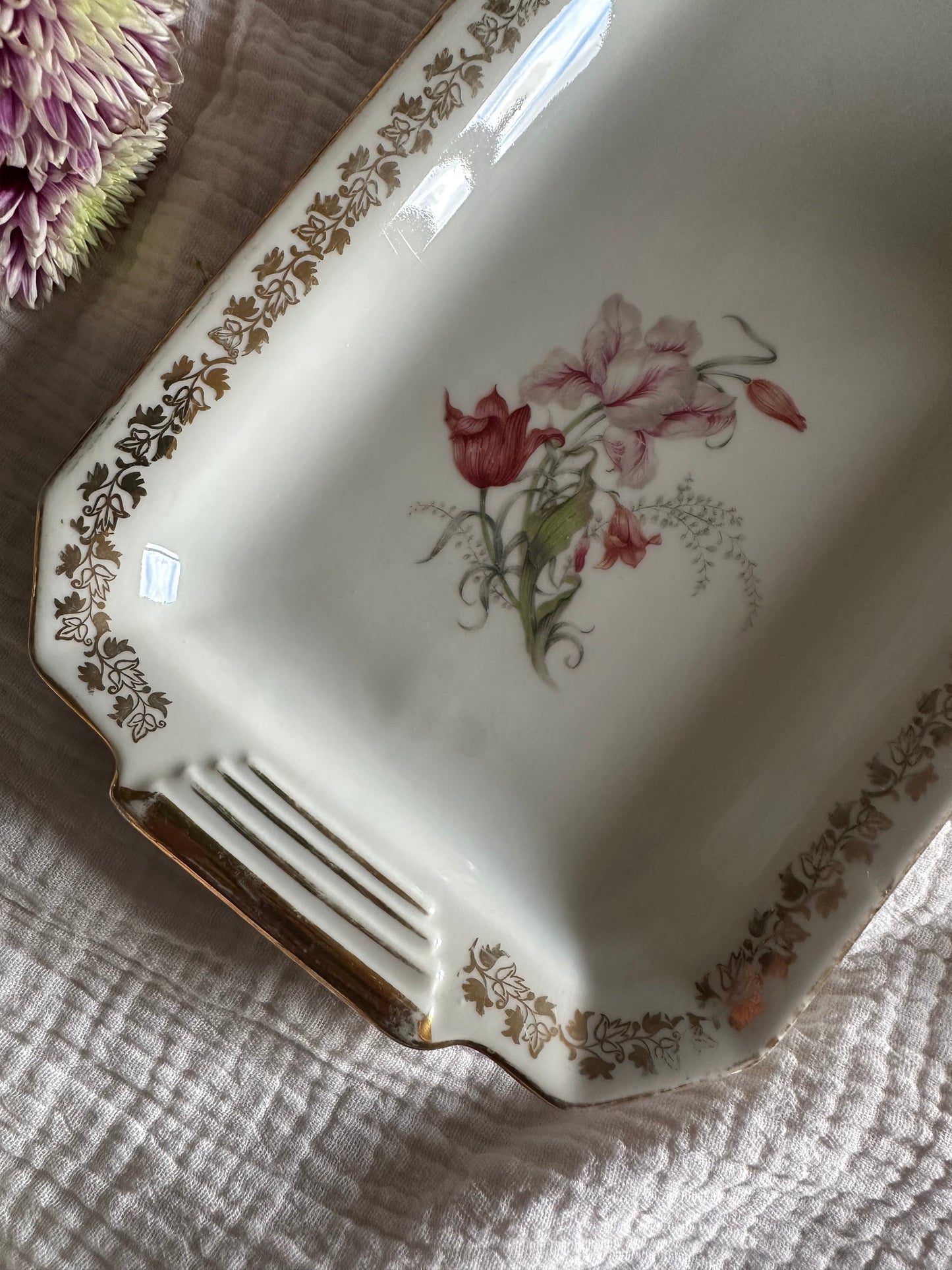 Plat a cake en porcelaine de Limoges De Raymonde à Zoé