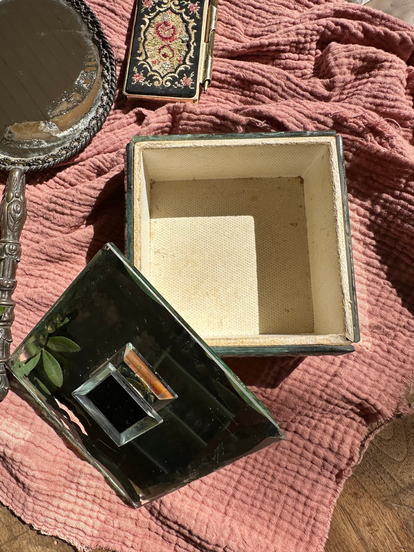 Boite à bijoux miroirs biseautés De Raymonde à Zoé