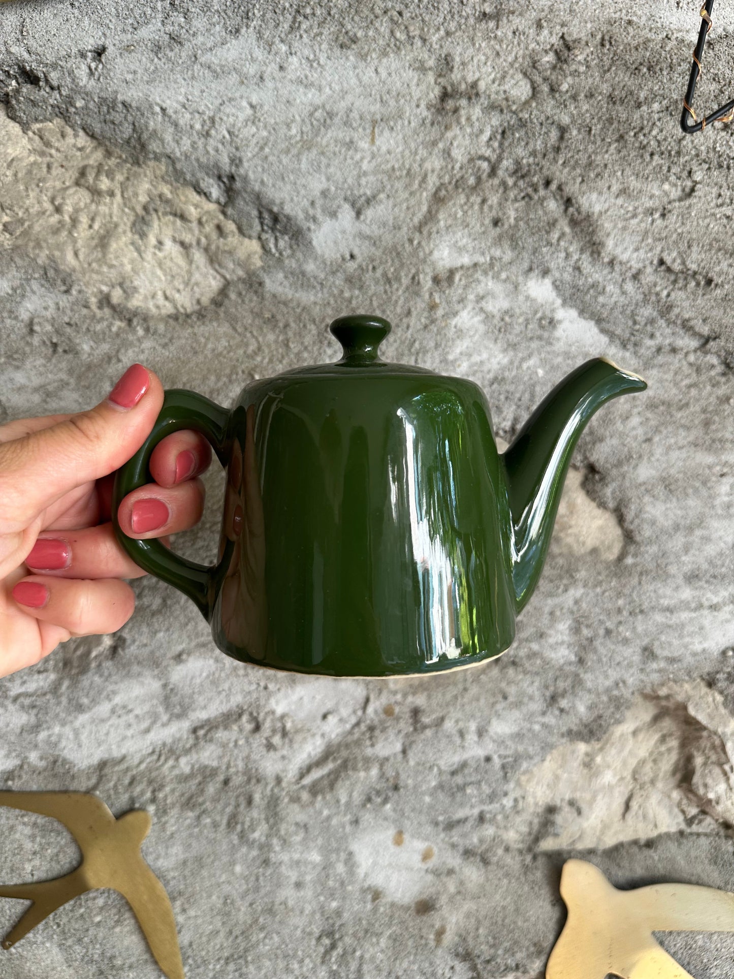 Petite théière vintage en faïence verte De Raymonde à Zoé