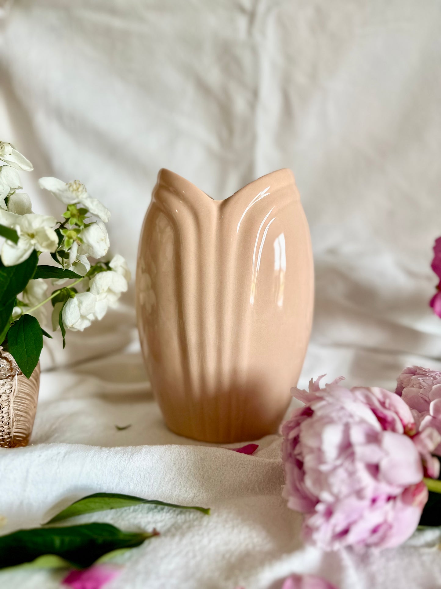 Vase en céramique rose De Raymonde à Zoé