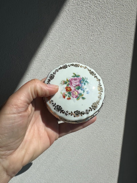 Boite à bijoux en porcelaine moyen modèle De Raymonde à Zoé