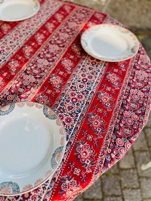 Nappe carrée imprimée rouge De Raymonde à Zoé