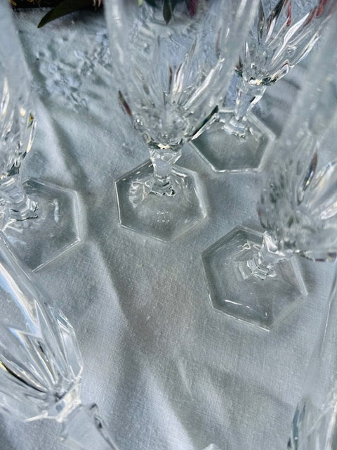 11 flûtes à champagne en cristal De Raymonde à Zoé