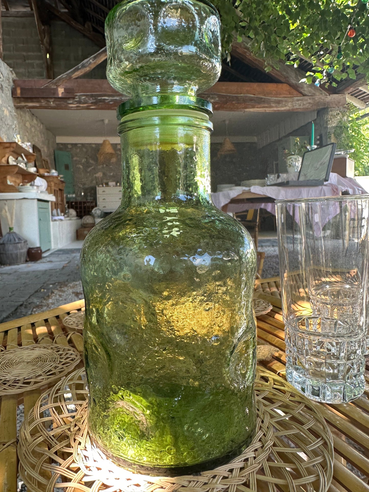 Carafe en verre verte De Raymonde à Zoé