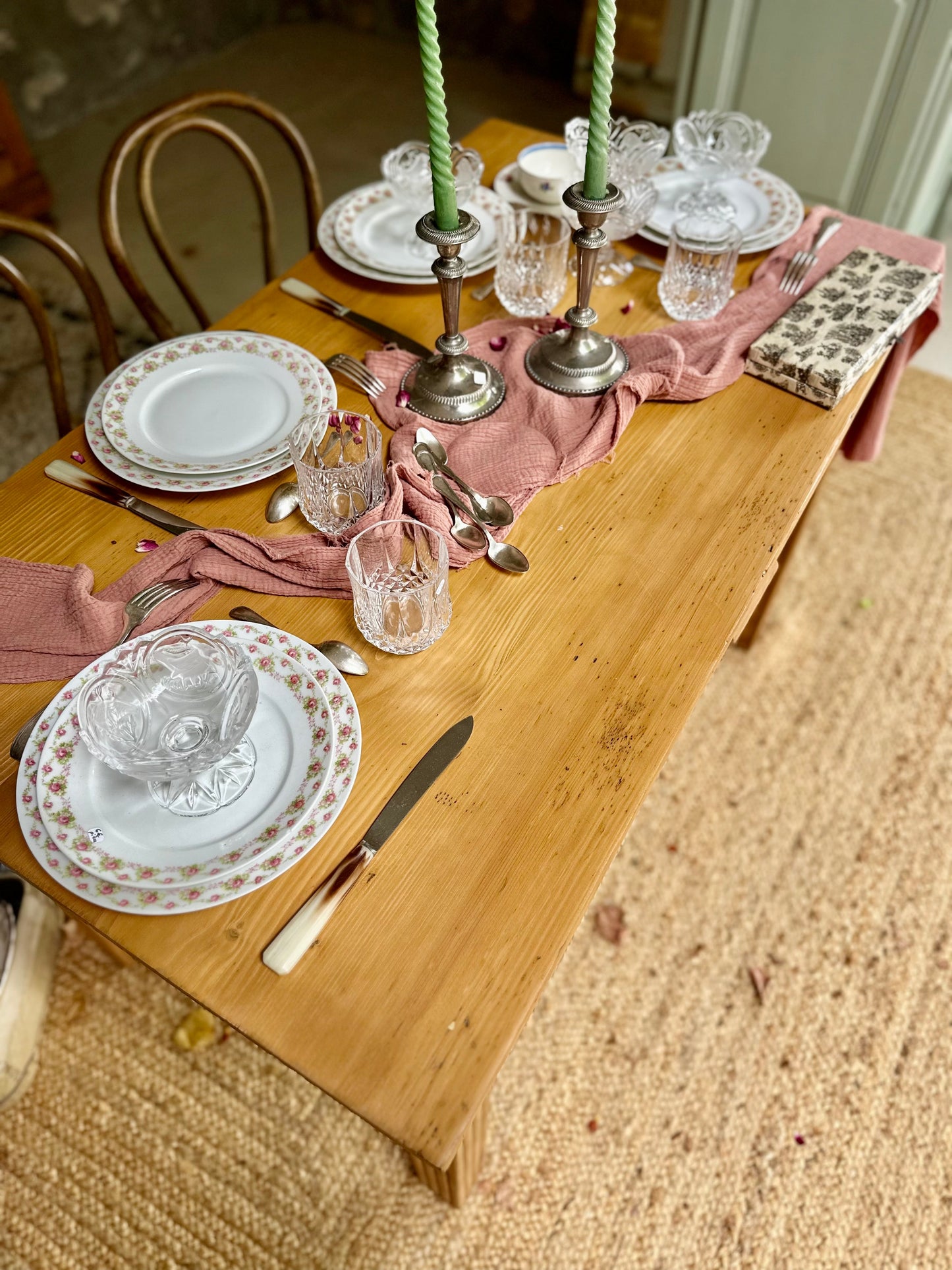Table En Bois massif vintage De Raymonde à Zoé