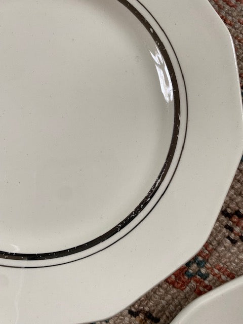 Ensemble de 12 assiettes à dessert en faïence Badonviller De Raymonde à Zoé