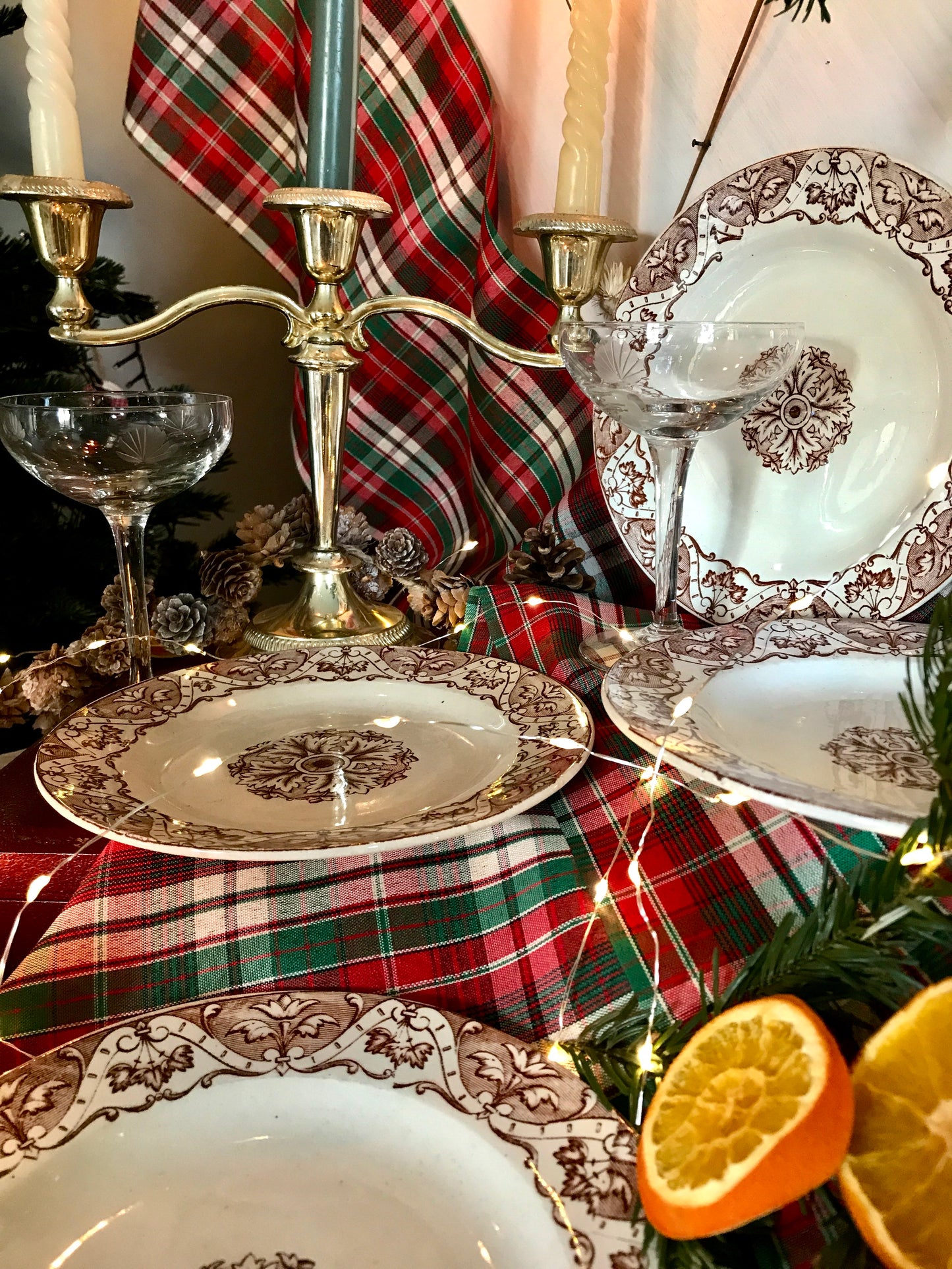Ensemble de 4 assiettes à dessert en terre de fer De Raymonde à Zoé