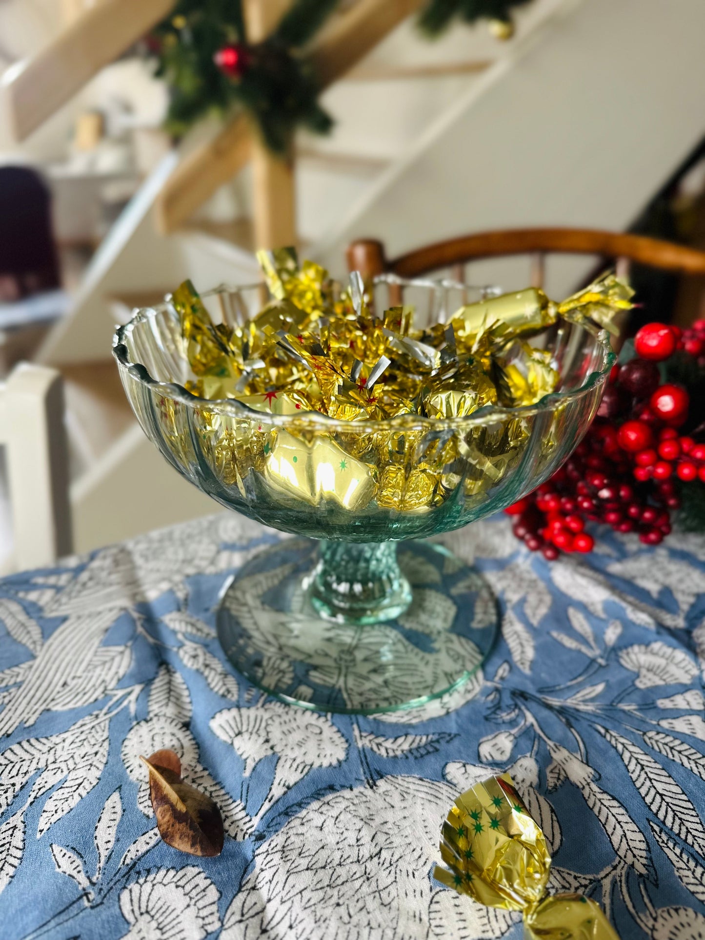 Coupe sur pied en verre verte De Raymonde à Zoé