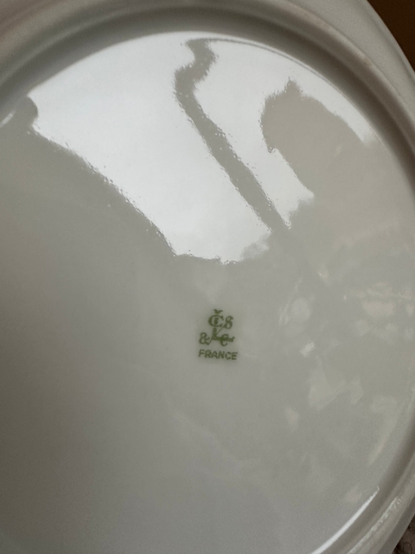 11 assiettes à dessert porcelaine blanche et dorée (Copie) De Raymonde à Zoé