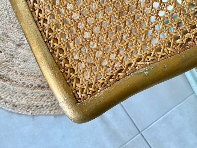 Chaise dorée de style Napoléon De Raymonde à Zoé