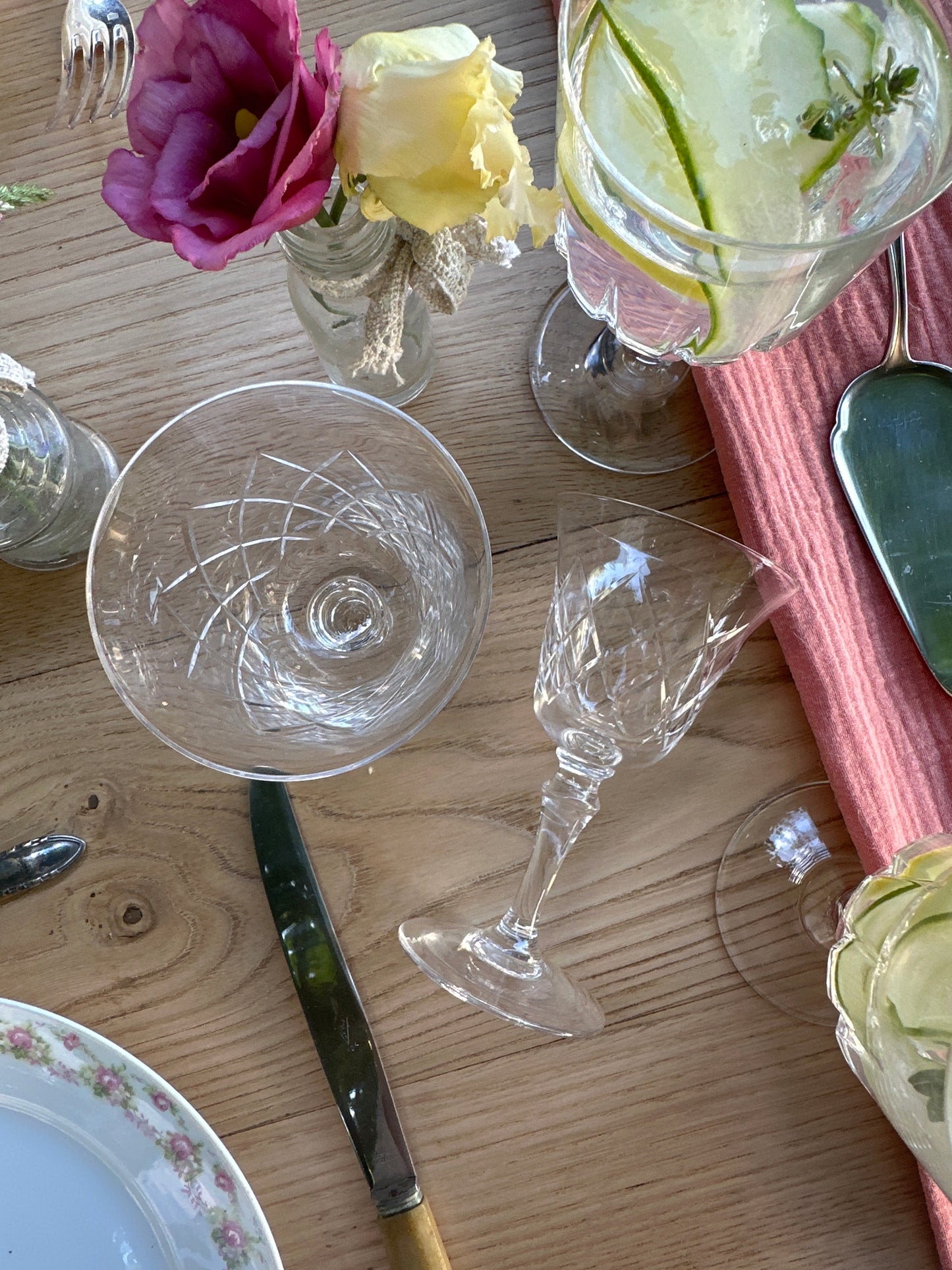 Ensemble de 8 verres à vin blanc ou liqueur en cristal De Raymonde à Zoé