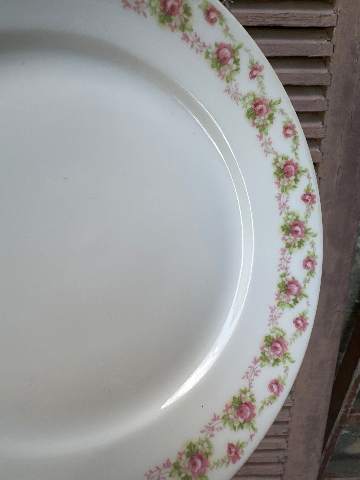 8 assiettes plates en porcelaine de Limoges De Raymonde à Zoé