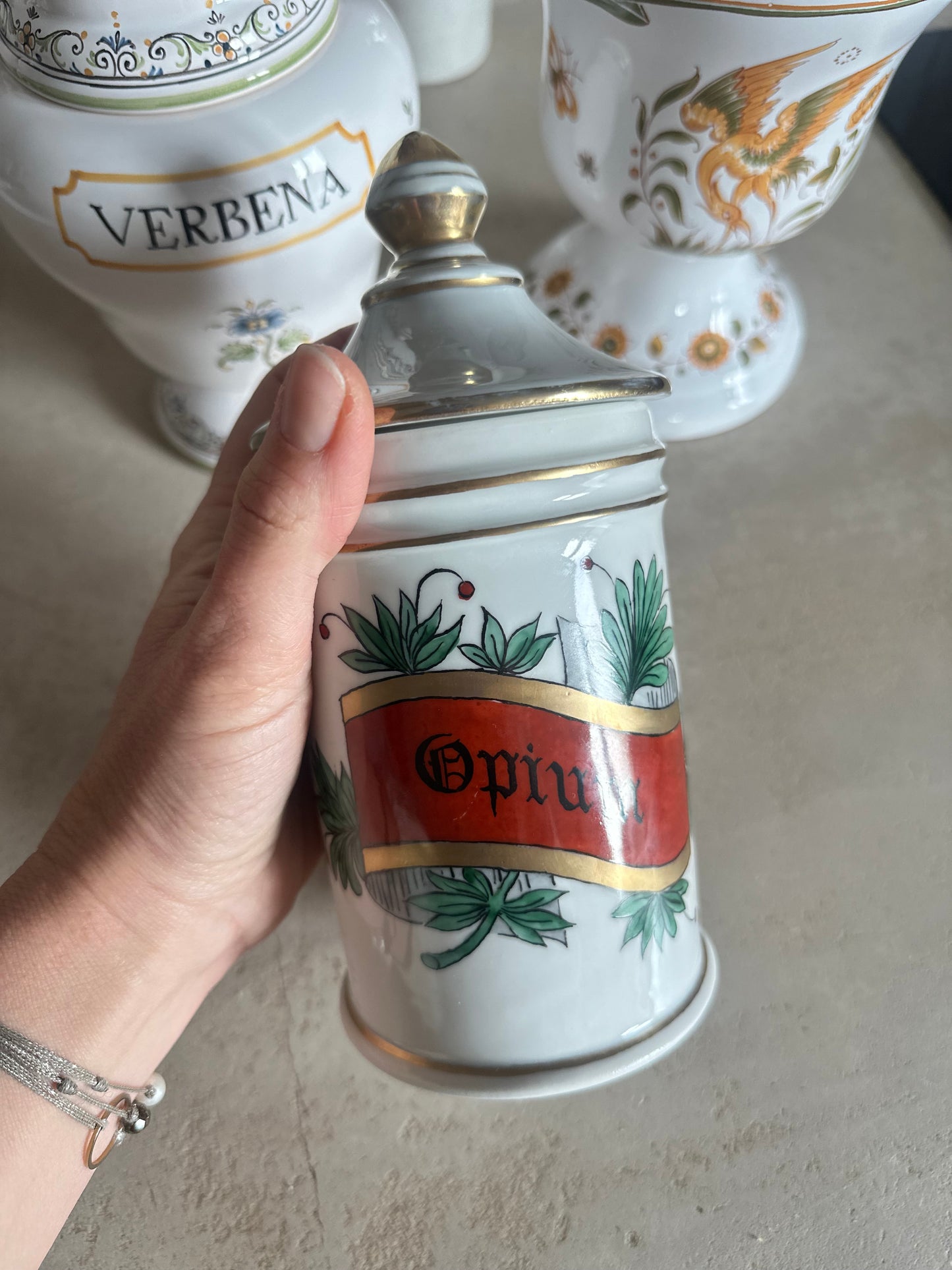 Pot à pharmacie « Opium »  en porcelaine